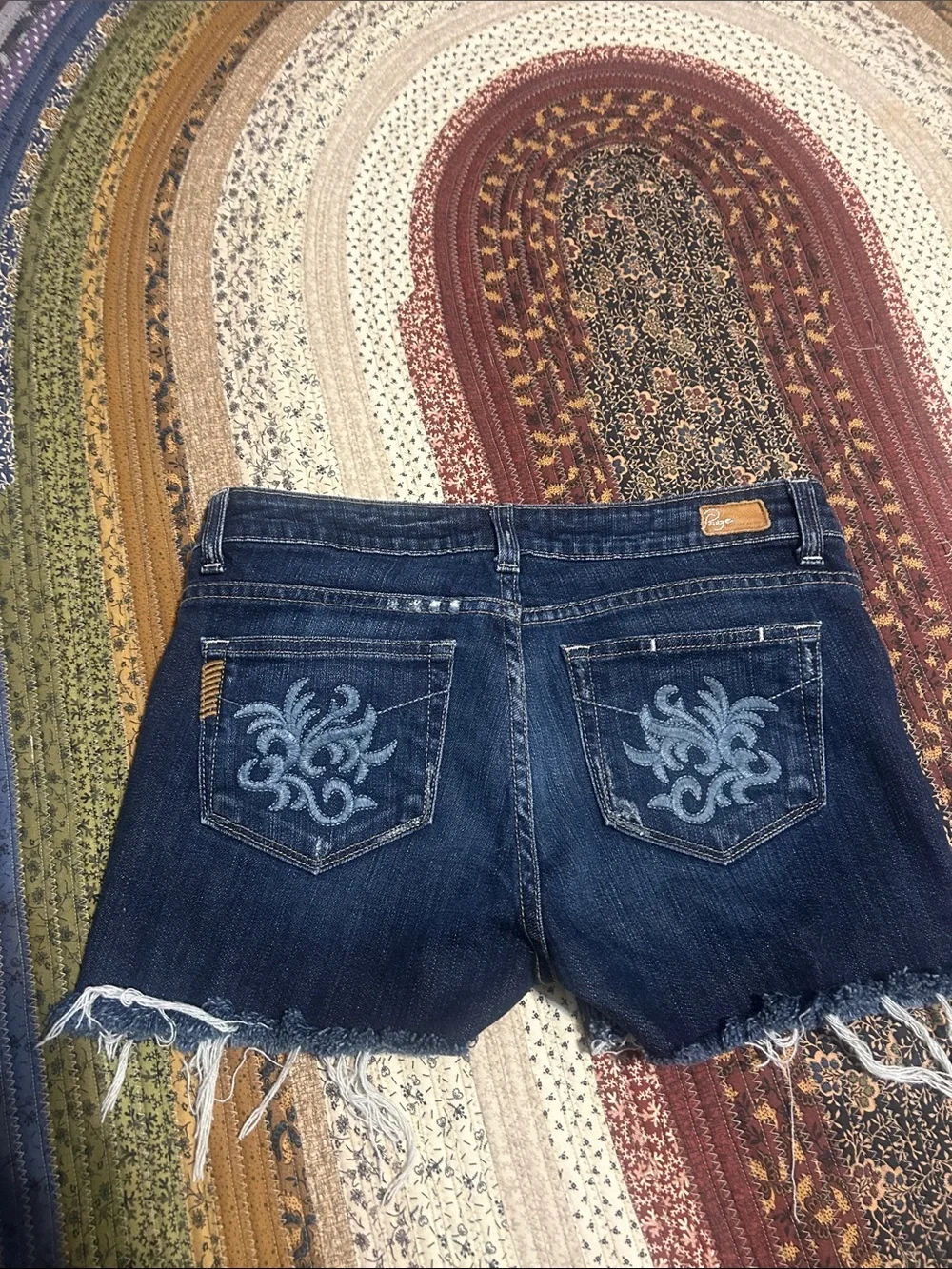Paige Denim Hollywood hills Cutoff Jeans
